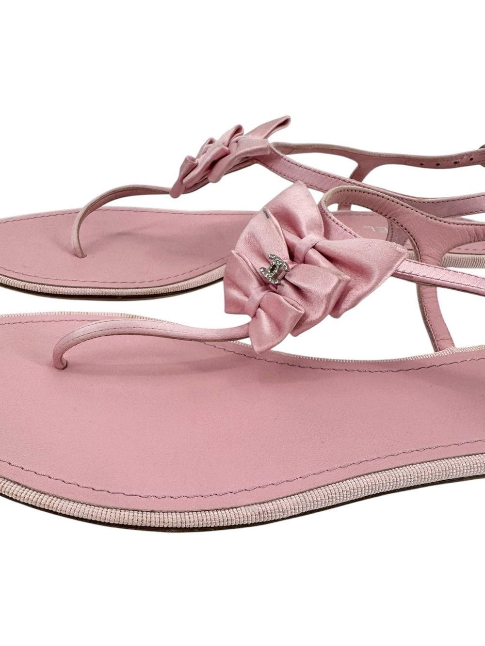 Chanel Pink Satin Bow Thong Sandals - Picture 6 of 10